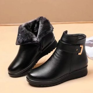 Orthopädische Winterstiefel mit weichem Futter und Reißverschluss - Schwarz Orthopädische Winterstiefel mit weichem Futter und Reißverschluss - Schwarz