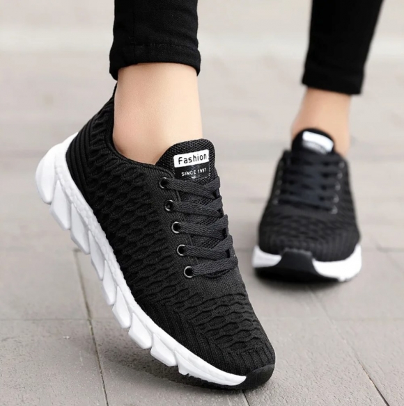 Orthopädische Damen Sneaker mit Komfort - Schwarz Orthopädische Damen Sneaker mit Komfort - Schwarz